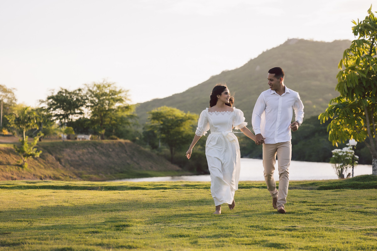 Pré-wedding sob a luz do sol. #PréWedding #Fotógrafo