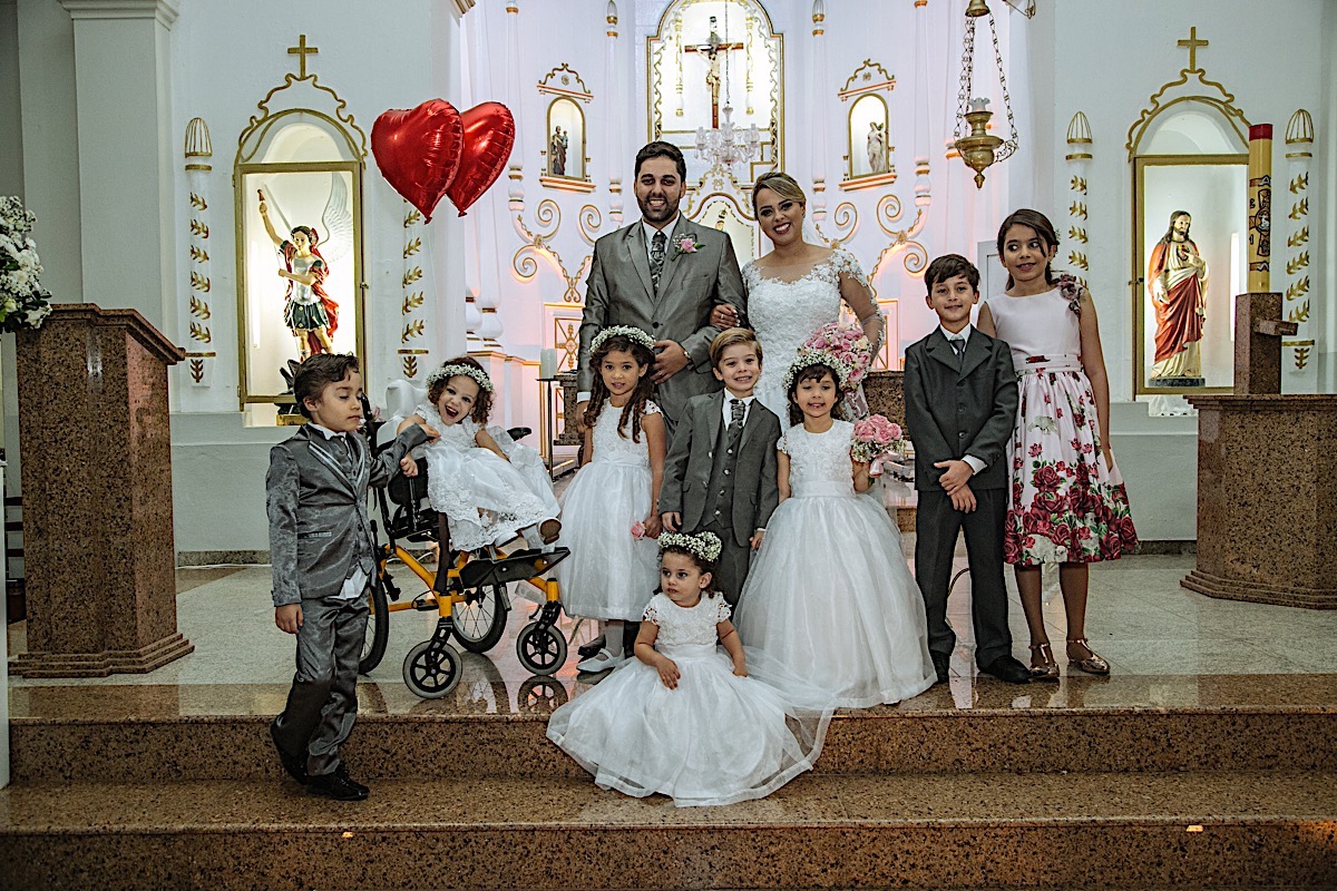 making off da noiva, noiva se arrumando, no quarto com as mães, no quarto com as irmãs , fotos do making of, fotos lindas de casamento noiva entrando no altar, festa de casamento, Samilla e Pipoca