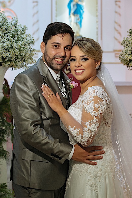 making off da noiva, noiva se arrumando, no quarto com as mães, no quarto com as irmãs , fotos do making of, fotos lindas de casamento noiva entrando no altar, festa de casamento, Samilla e Pipoca