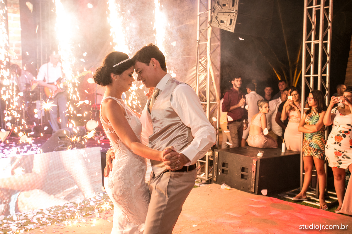 Casamento na praia dos carneiros, em tamandaré , casamento na praia studojr fotografo de casamento