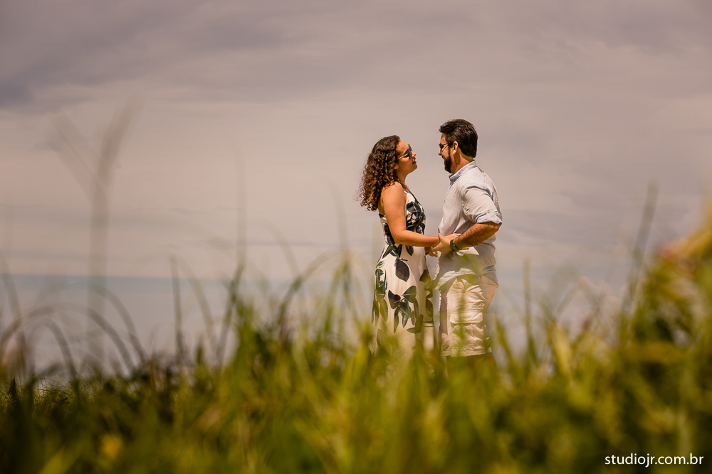 ensaio casal pre casamento na panela do poço em Recife