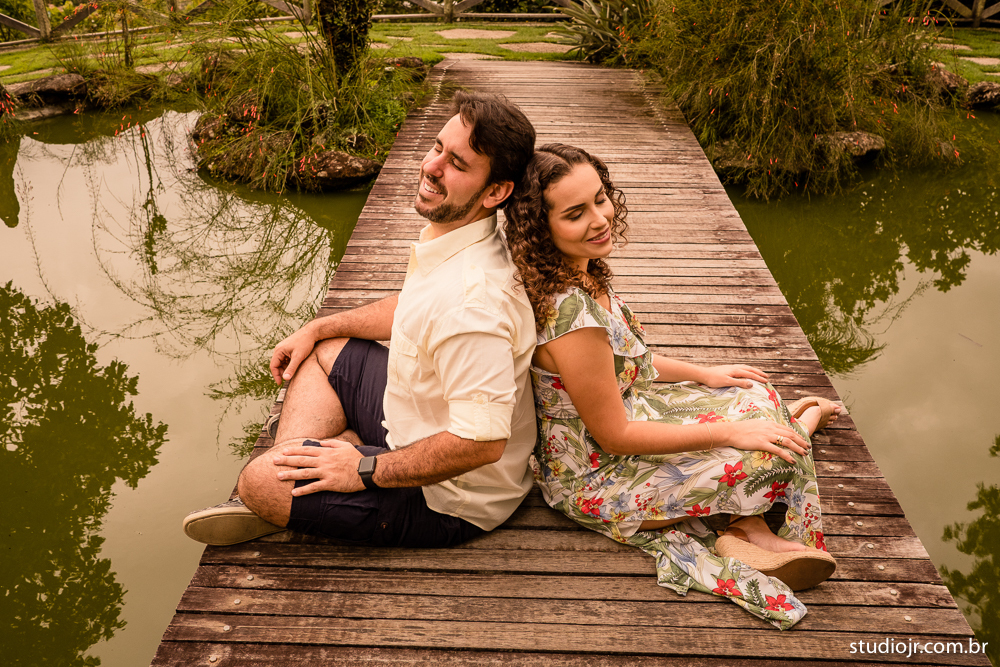 ensaio casal pre casamento na panela do poço em Recife