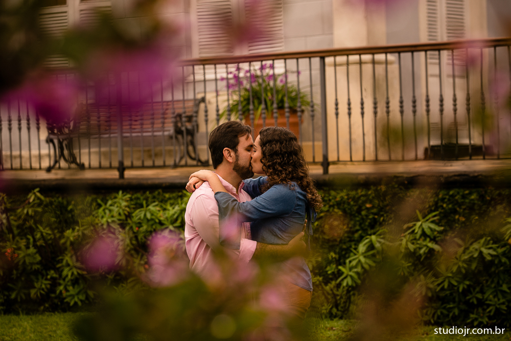 ensaio casal pre casamento na panela do poço em Recife