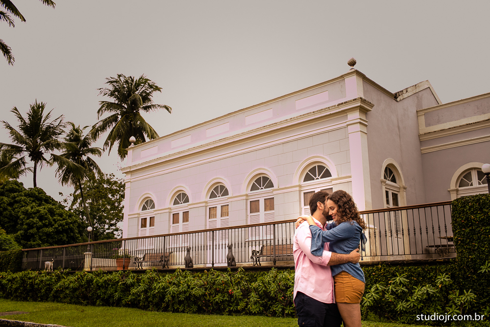 ensaio casal pre casamento na panela do poço em Recife