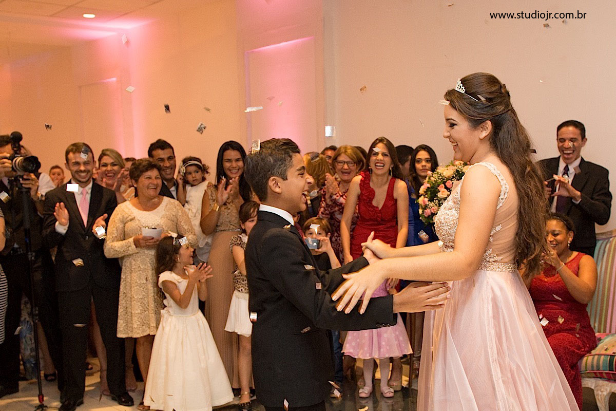 Fernanda Candido, no chez vous, em campina grande, festa
Fotografo de 15 anos, fotos de casamento, 15 anos, debutante, fotos modernas, fotos descontraidas, aniversarios, valsa, dança maluca, dança , fotografo de casamento em caruaru,melhor fotografo de ca