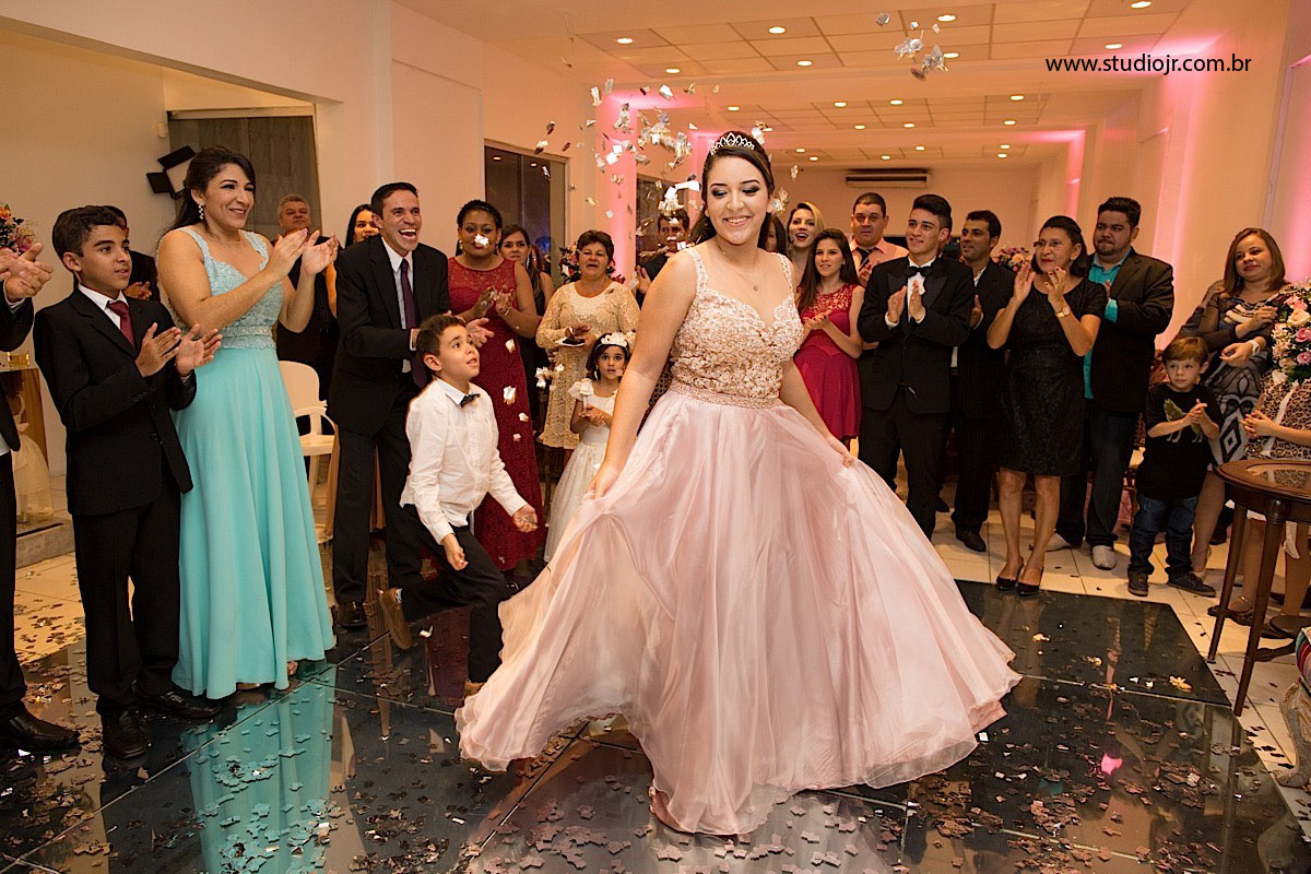 Fernanda Candido, no chez vous, em campina grande, festa
Fotografo de 15 anos, fotos de casamento, 15 anos, debutante, fotos modernas, fotos descontraidas, aniversarios, valsa, dança maluca, dança , fotografo de casamento em caruaru,melhor fotografo de ca