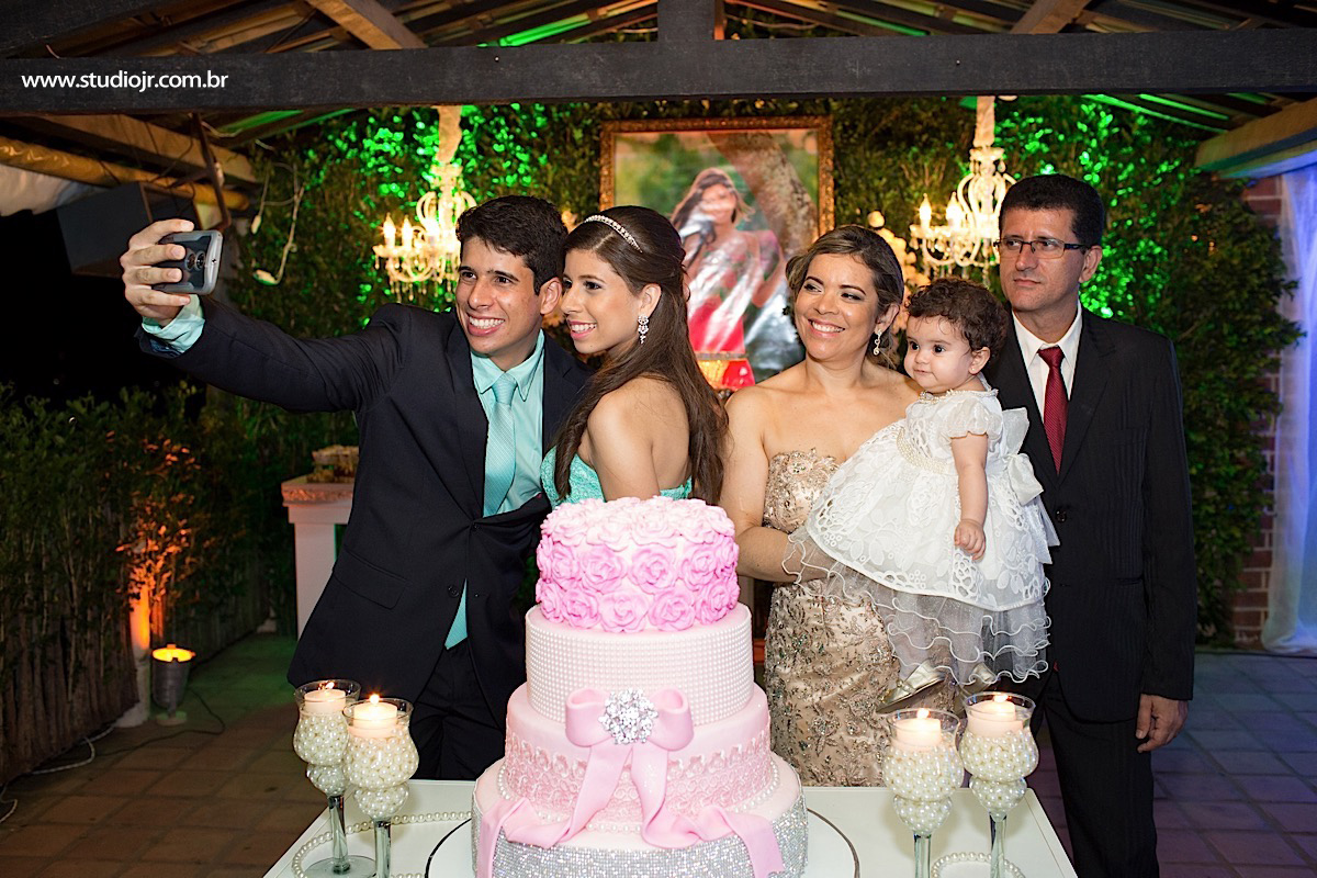 15 anos Marina em Taquaritinga,Fotografo de 15 anos, fotos de casamento, 15 anos, debutante, fotos modernas, fotos descontraidas, aniversarios, valsa, dança maluca, dança , fotografo de casamento em caruaru,melhor fotografo de caruaru, torit