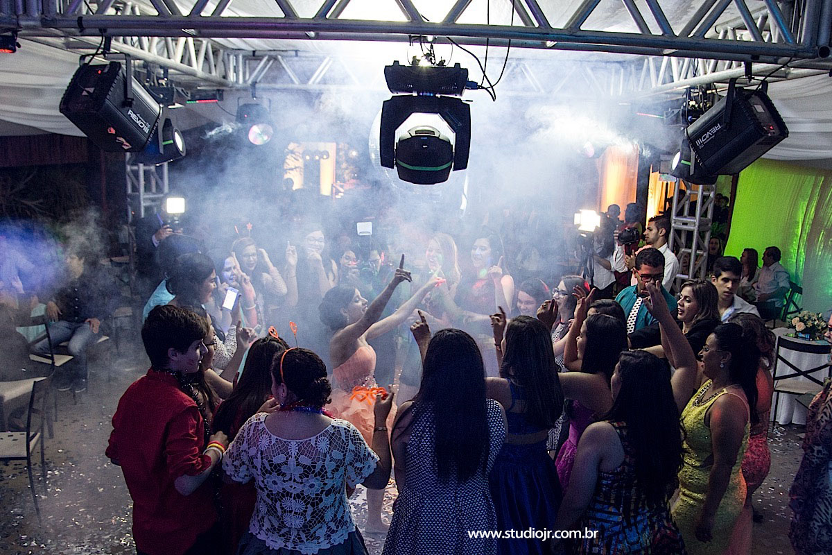 15 anos Marina em Taquaritinga,Fotografo de 15 anos, fotos de casamento, 15 anos, debutante, fotos modernas, fotos descontraidas, aniversarios, valsa, dança maluca, dança , fotografo de casamento em caruaru,melhor fotografo de caruaru, torit