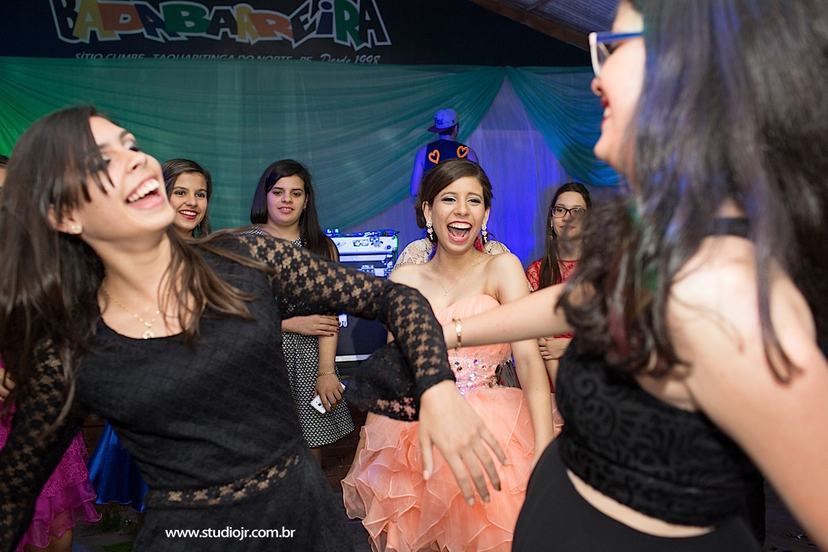 15 anos Marina em Taquaritinga,Fotografo de 15 anos, fotos de casamento, 15 anos, debutante, fotos modernas, fotos descontraidas, aniversarios, valsa, dança maluca, dança , fotografo de casamento em caruaru,melhor fotografo de caruaru, torit