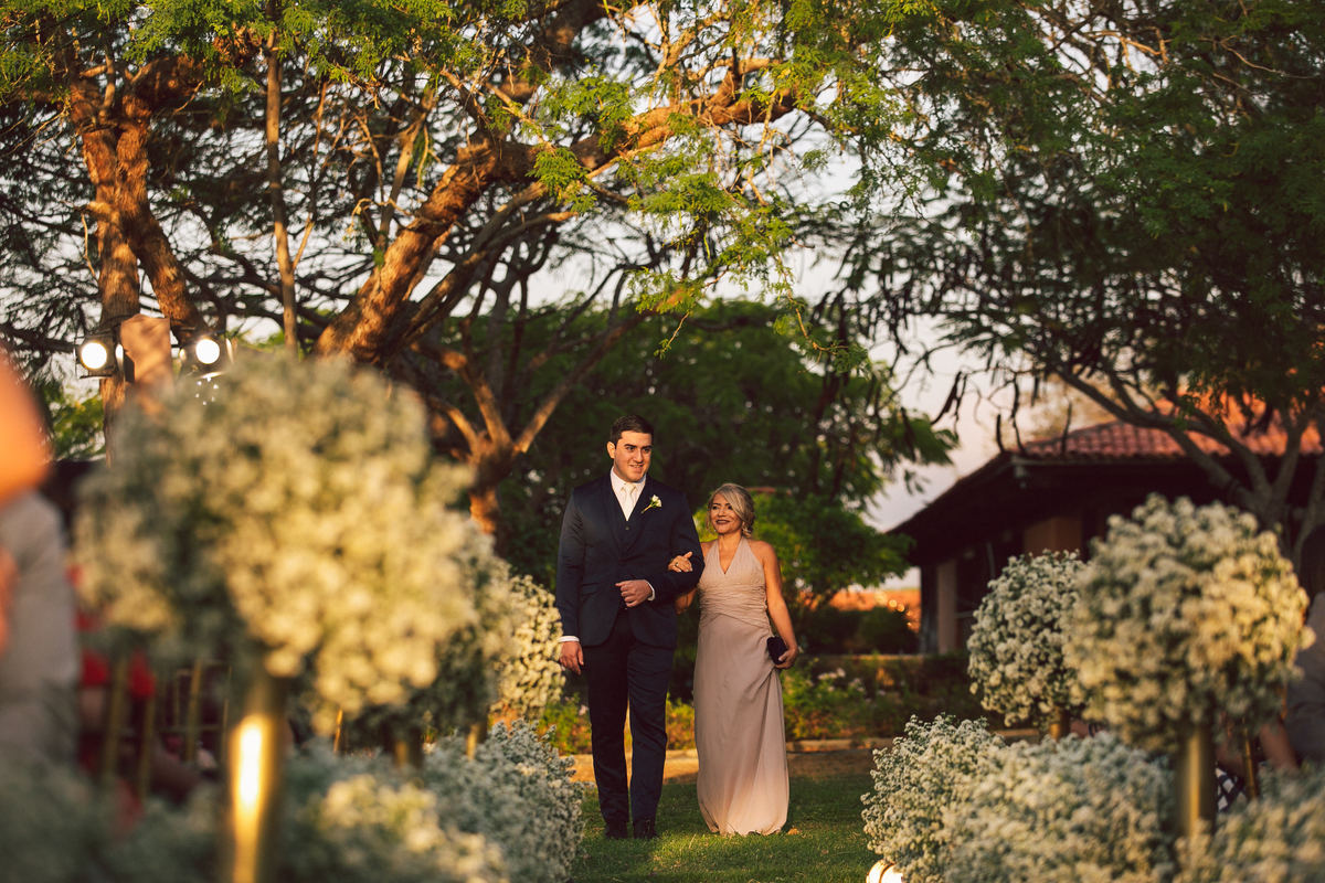 Casamento no campo, casamento ao ar livre, casamento de dia, casamento com por do sol, casamento no Hotel Fazenda Santa Fé, casamento na praia , foto de casamento,  como fazer um casamento ao ar livre, decoração casamento ao ar livre