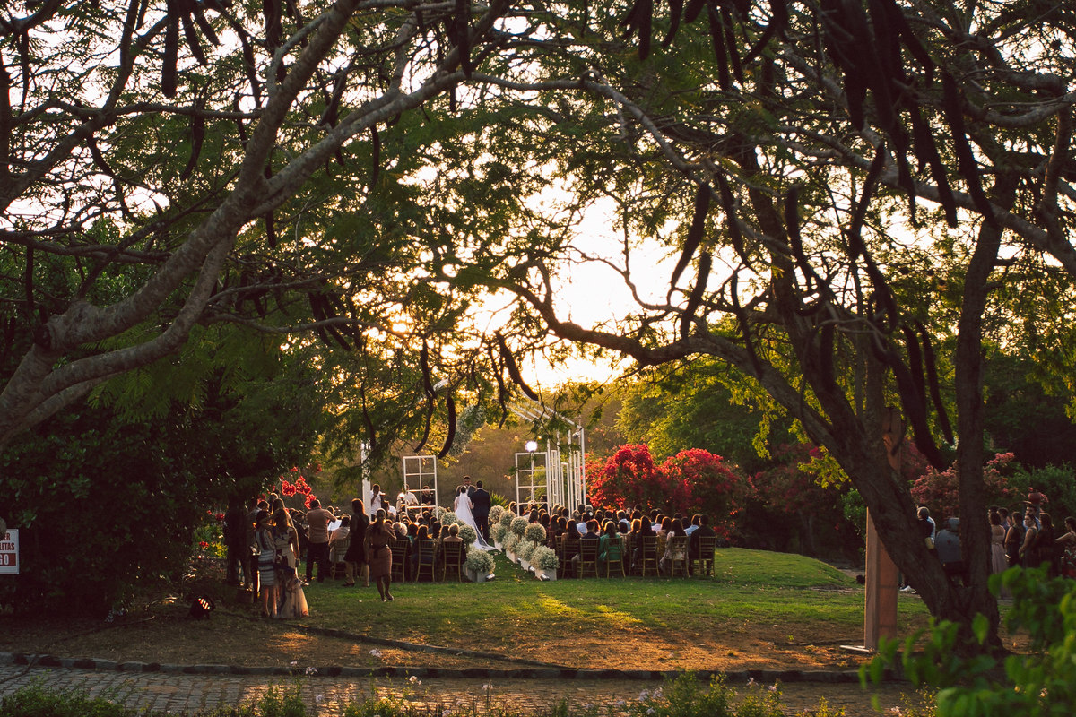 Casamento no campo, casamento ao ar livre, casamento de dia, casamento com por do sol, casamento no Hotel Fazenda Santa Fé, casamento na praia , foto de casamento,  como fazer um casamento ao ar livre, decoração casamento ao ar livre