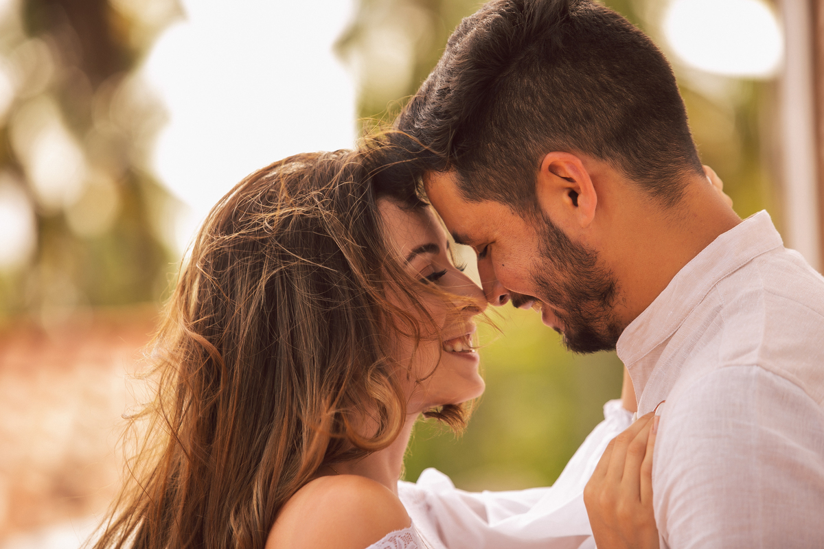 Pré Wedding ao ar livre na praia dos Carneiros em Pernambuco