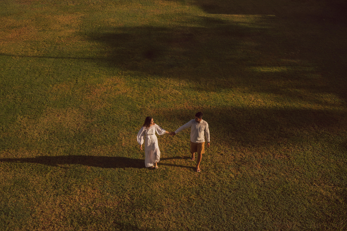 Pré Wedding ao ar livre na praia dos Carneiros em Pernambuco
