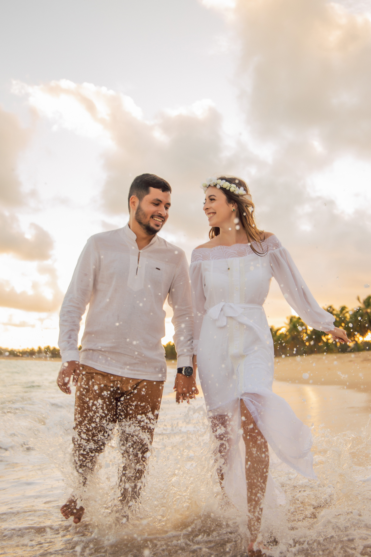 Pré Wedding ao ar livre na praia dos Carneiros em Pernambuco