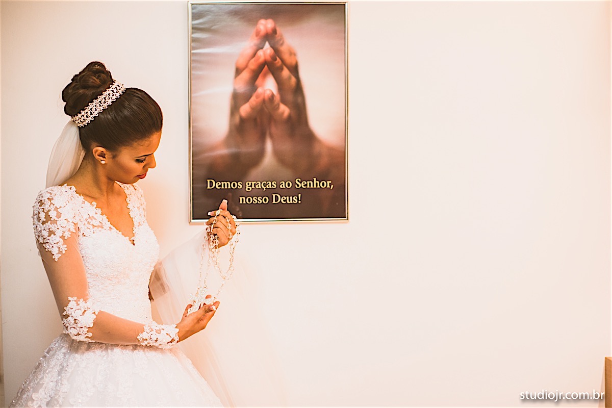 making off da noiva, noiva se arrumando, no quarto com as mães, no quarto com as irmãs , fotos do making of, fotos lindas de casamento , maria luiza e adiel