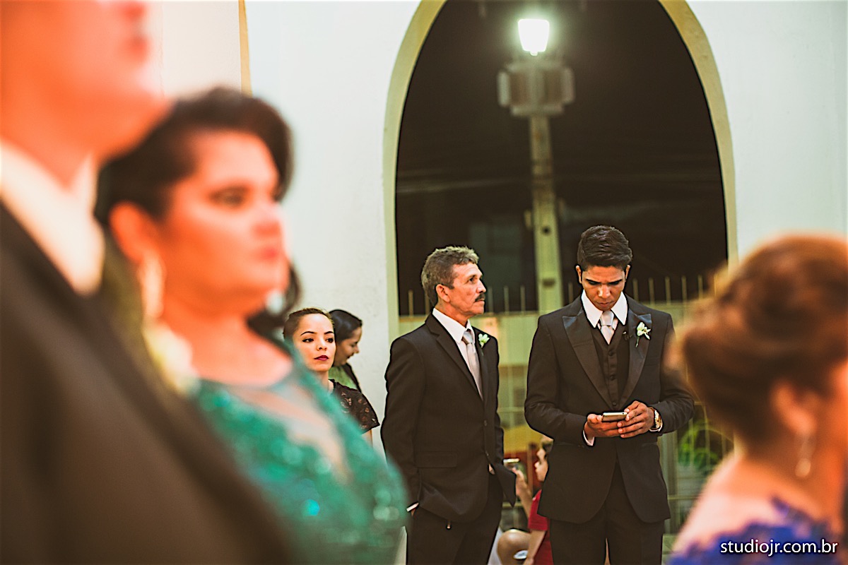 fotos na igreja nos preparativos do casamento, momentos antes