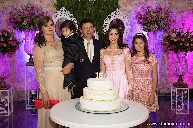 Fotografo de aniversarios, festa de 15 anos, debutante, book 15 anos,
melhor fotografo Pernambuco, Fotografo caruaru, Toritama, Santa cruz,