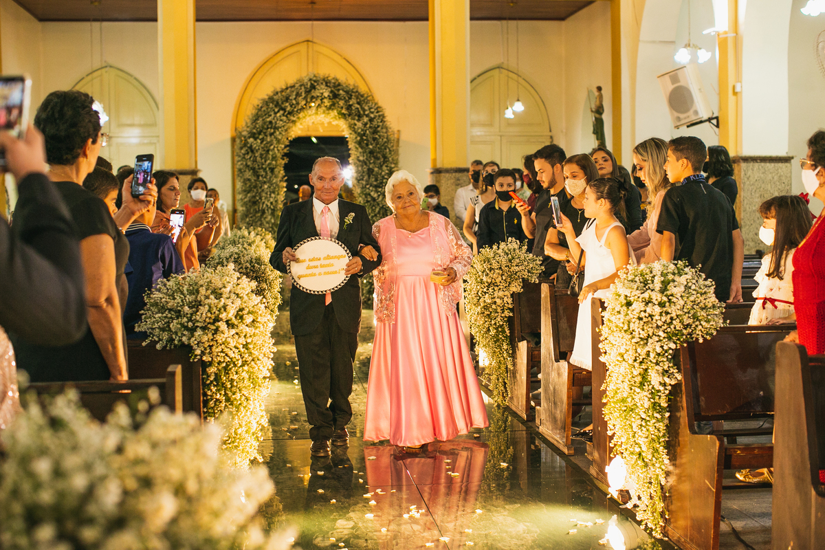 Casamento em toritama - Casamento clássico - Fotógrafo de casamento- Fotografo em toritama- noiva - casamento dos sonhos - casamento na igreja-  decoração de casamento - fotografia de casamento- making of noiva