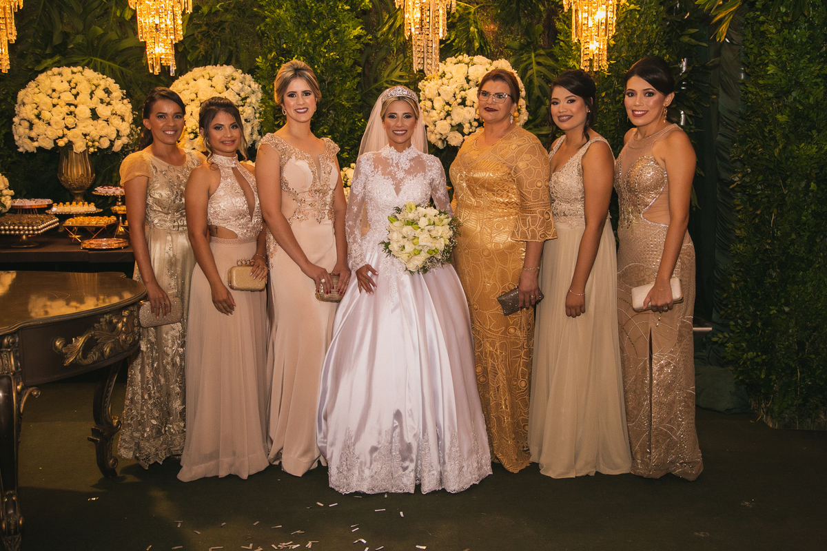 Casamento em toritama - Casamento clássico - Fotógrafo de casamento- Fotografo em toritama- noiva - casamento dos sonhos - casamento na igreja-  decoração de casamento - fotografia de casamento- making of noiva