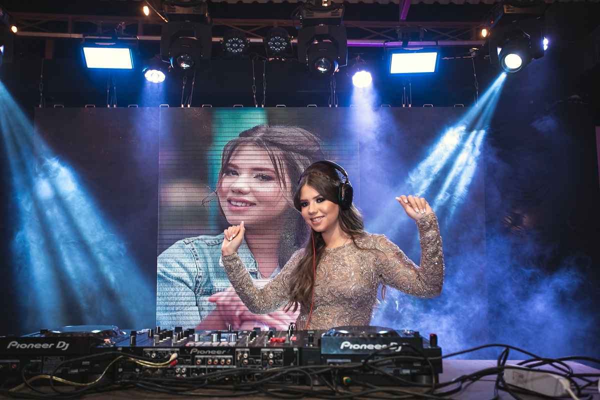 Festa de 15 anos da debutante  Maria Clara em Santa Cruz do Capibaribe- PE