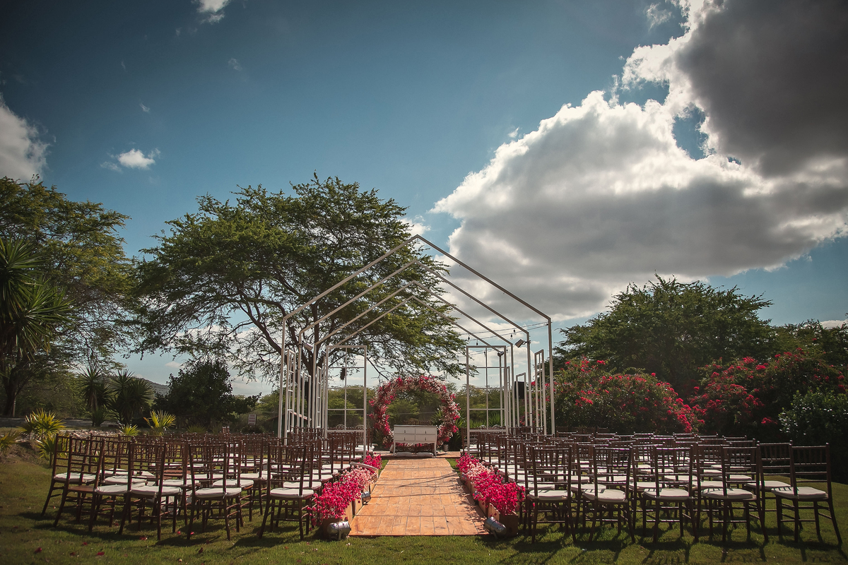 Casamento ao ar livre na Fazenda Santa Fé - PE 