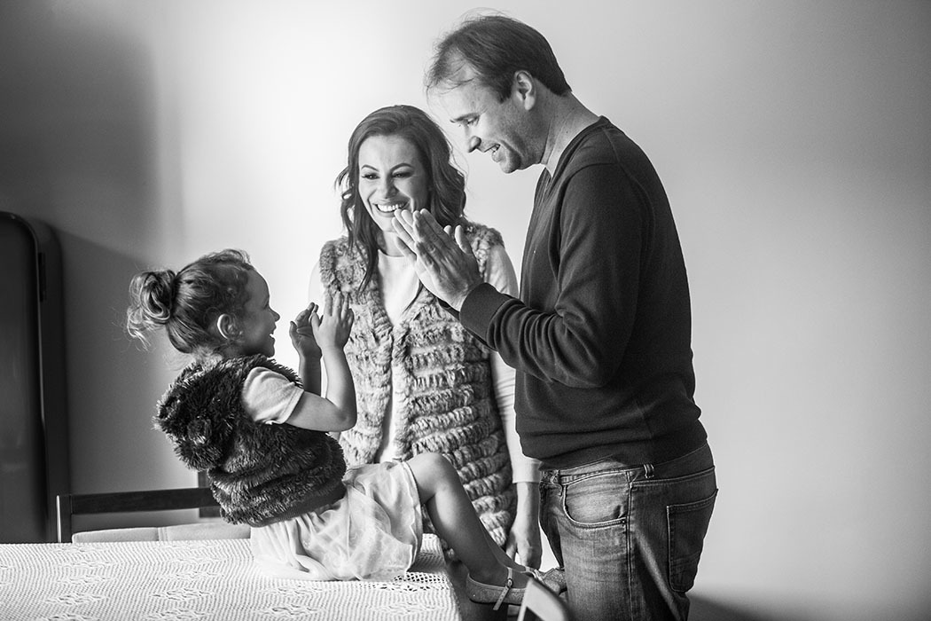 pais-e-filhos-brincando