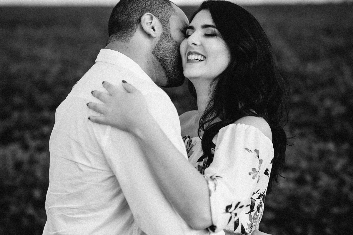 Ensaio romântico pre wedding Larissa e Bruno feito pela fotógrafa Déborah Luna no Vale do Paranã - GO