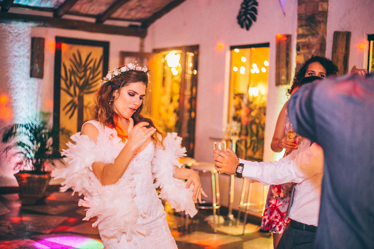 Casamento Aline e Gabriel Brasília - DF Noivos dançando na recepção