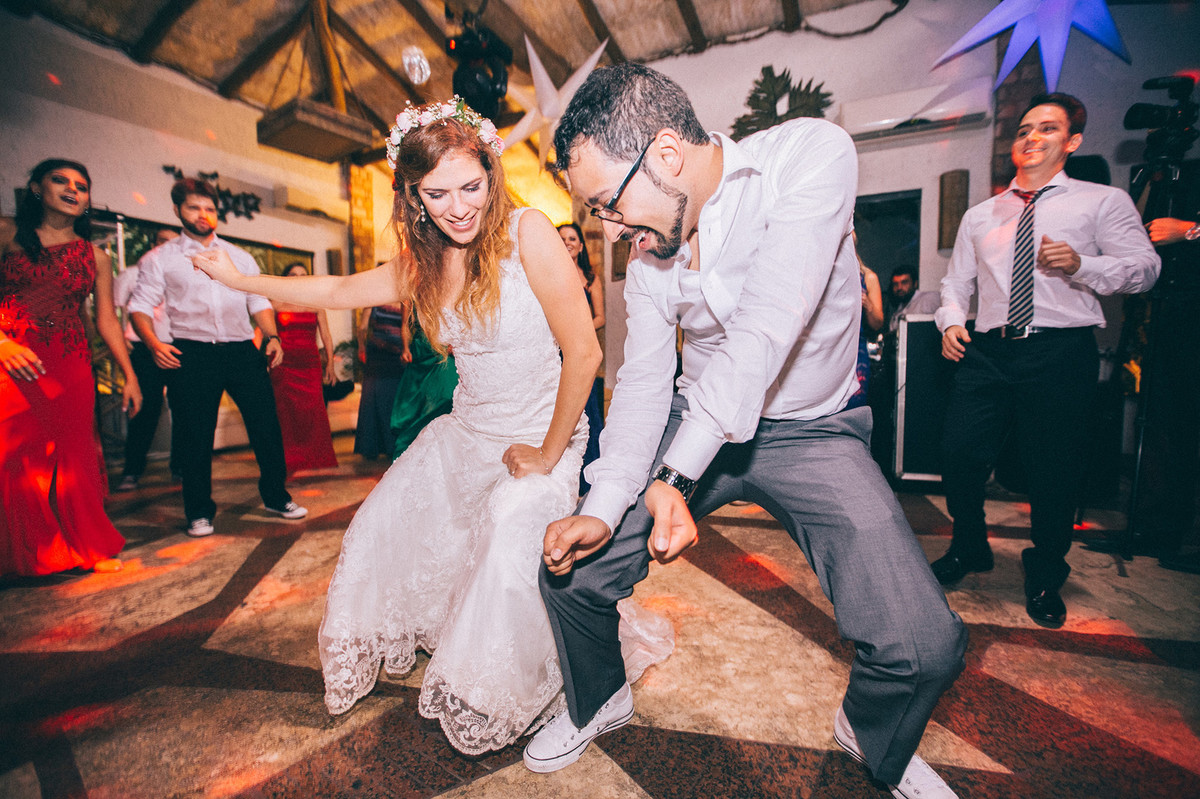 Casamento Aline e Gabriel Brasília - DF Noivos dançando na recepção