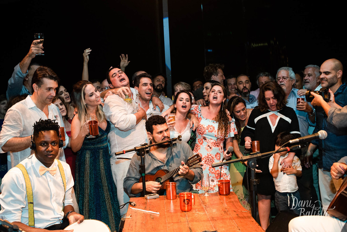 roda de samba em festa de casamento camping aldeia velha