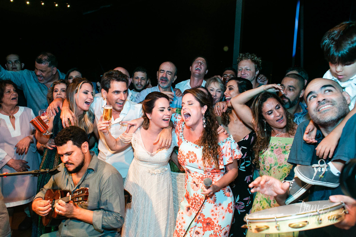 samba em festa de casamento camping aldeia velha