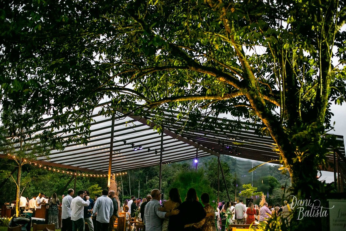 casamento ao ar livre de dia camping aldeia velha