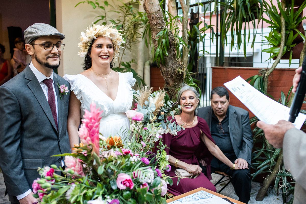 noivos sorrindo casamento intimista de dia rio de janeiro