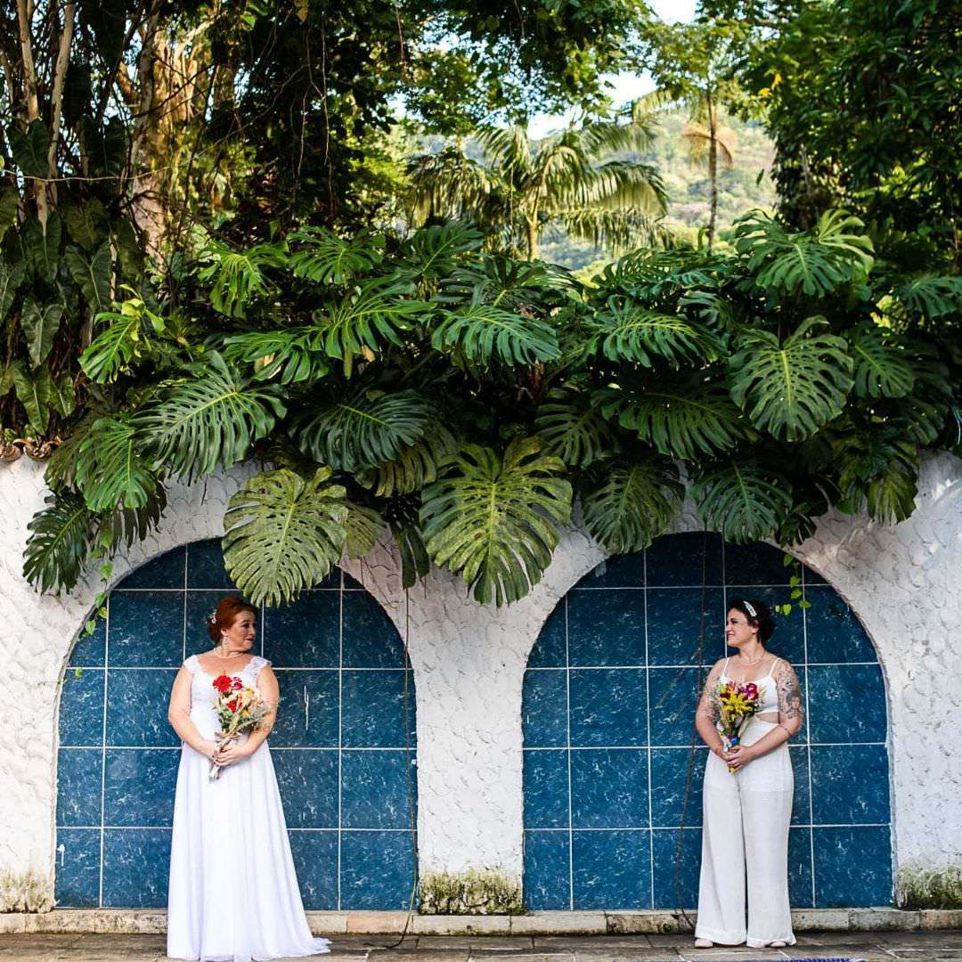 noivas em casamento intimista homoafetivo em casa