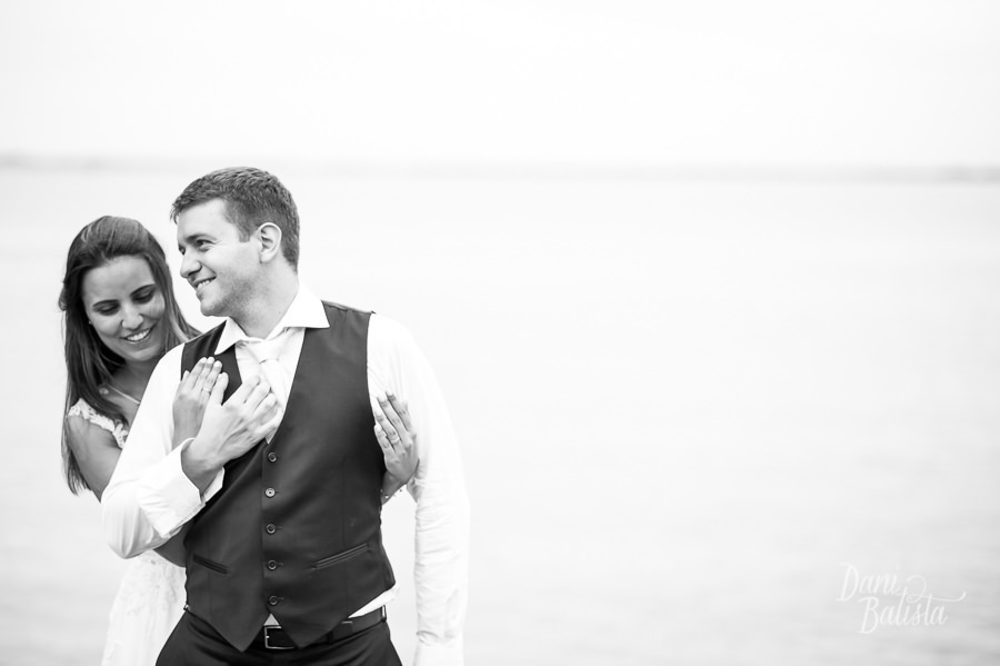 casal em ensaio fotográfico pós-casamento em porto alegre