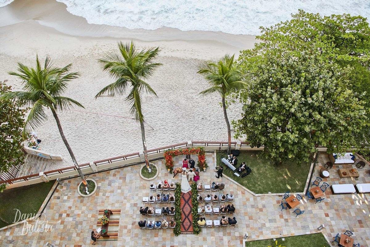 vista do alta da cerimônia de casamento ao ar livre no sheraton rio