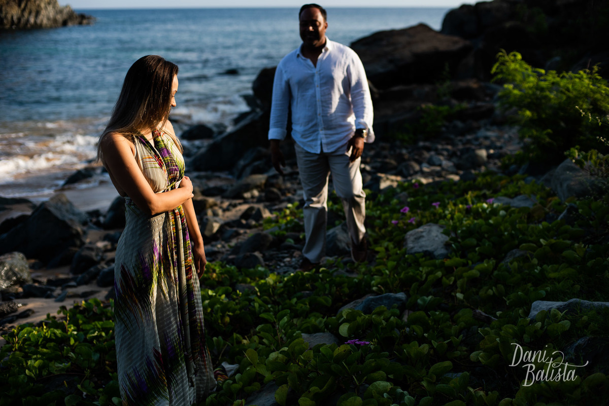 ensaio de casal no amanhecer em fernando de noronha