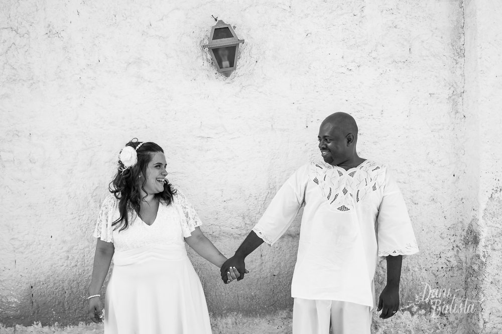 retratos dos noivos após cerimônia de casamento umbandista