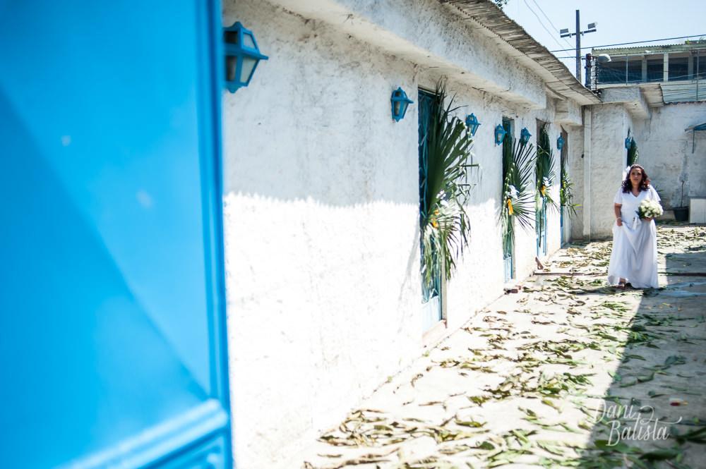 noiva chegando no casamento umbandista rio de janeiro