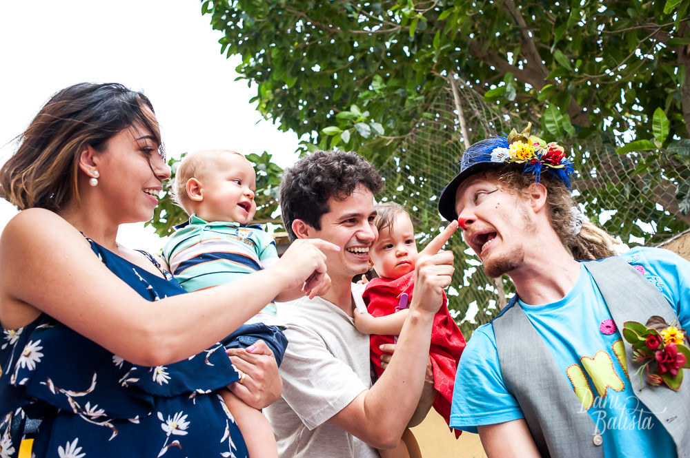 apresentação da banda os fuxiqueiros no aniversario infantil de 1 aninho dos gêmeos