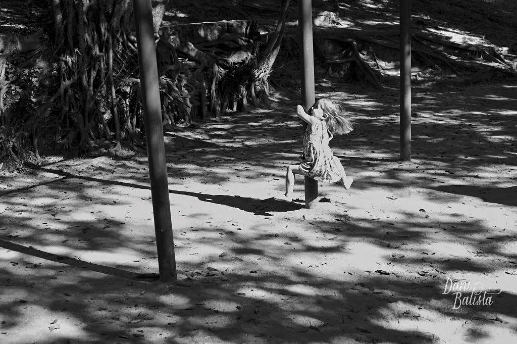 criança brincando Ensaio no Parque Guinle RJ