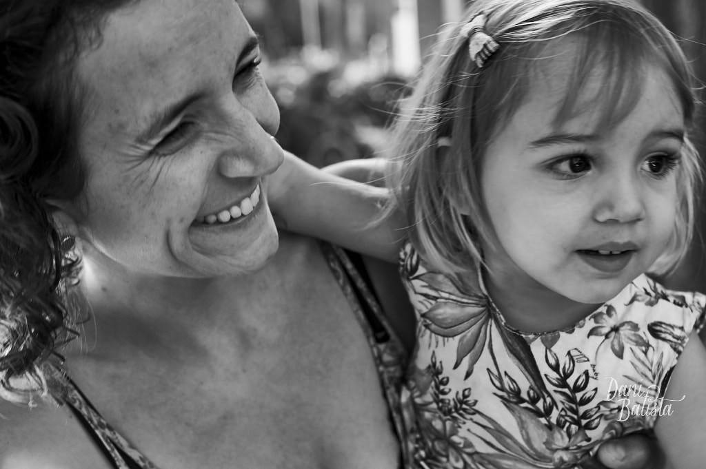 mãe e filha durante Ensaio de Família Parque Guinle