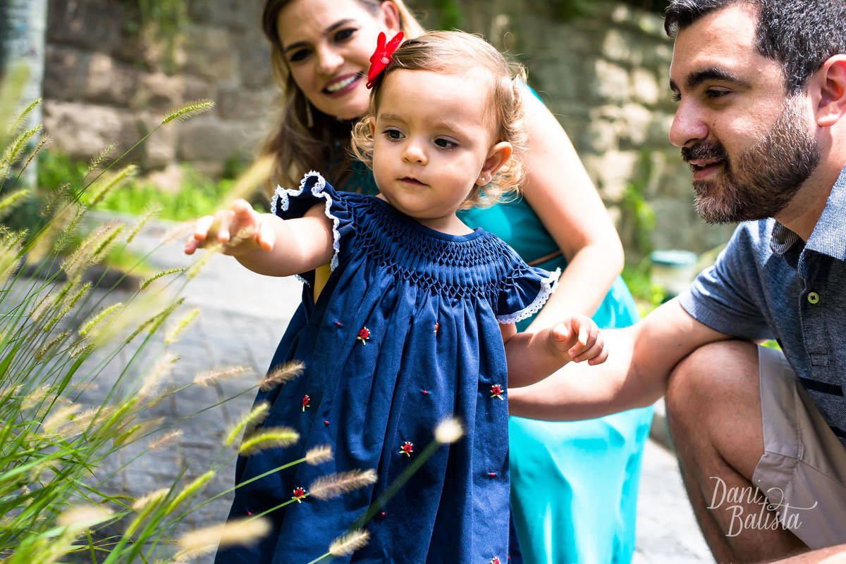 ensaio de gestante ao ar livre no parque das ruinas