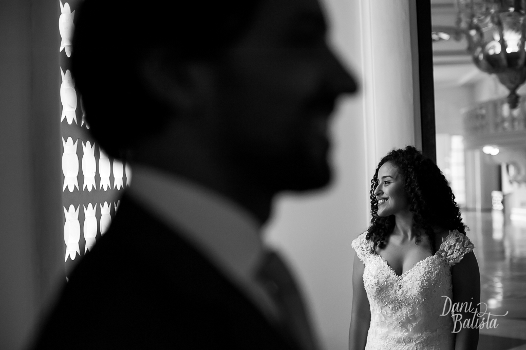 casal durante ensaio pós casamento em petropolis