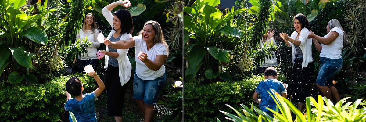 familia rindo durante ensaio de fotos em casa rio de janeiro