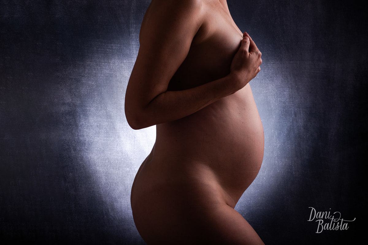 silhueta de Gestante durante Ensaio de fotos em Estúdio
