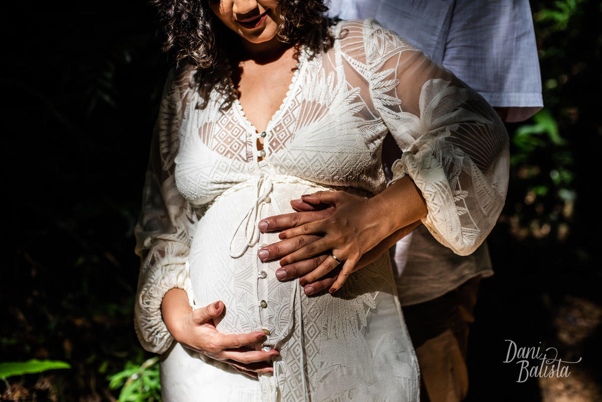 Luz e Sombra em Ensaio Gestante na Floresta da Tijuca