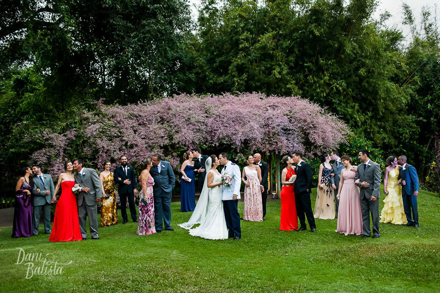 foto protocolar dos noivos e padrinhos Casamento sitio meio do mato