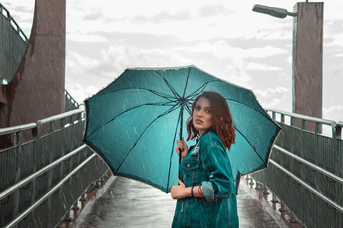 Ensaio feminino na chuva