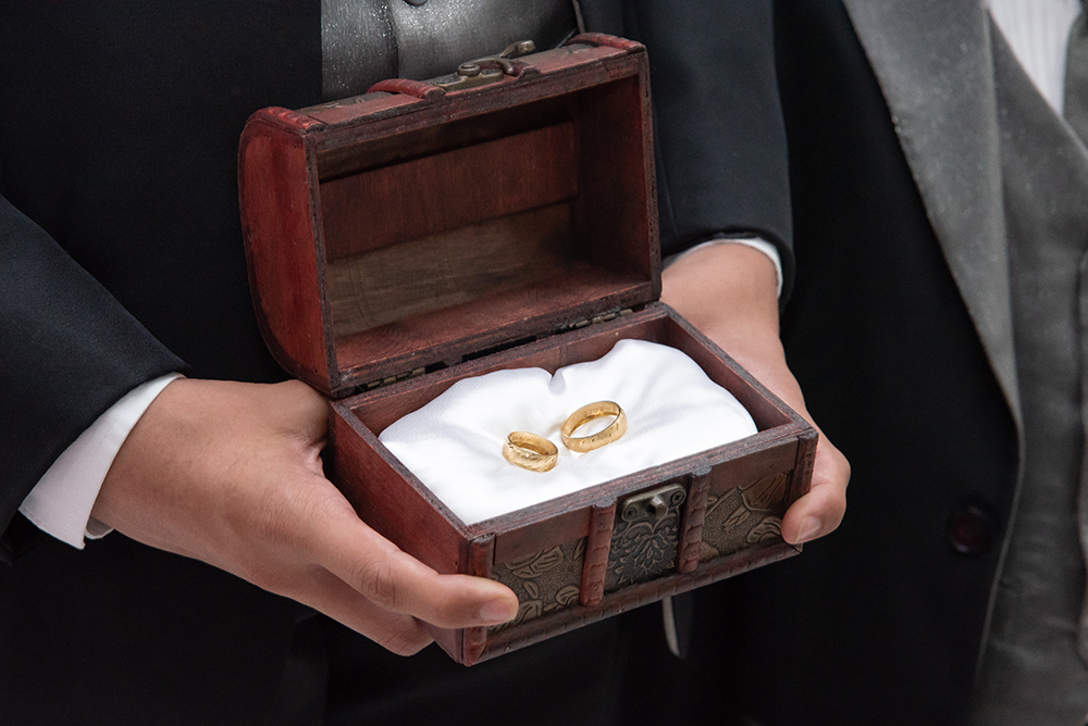 pajem com caixinha das alianças